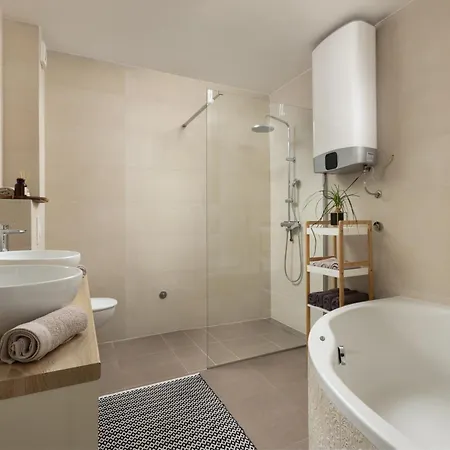 Lux Eol Apartman *
