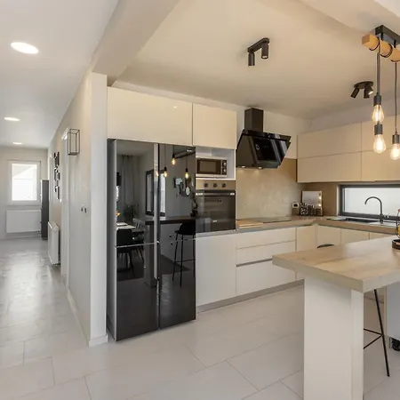 Lux Eol Apartman *